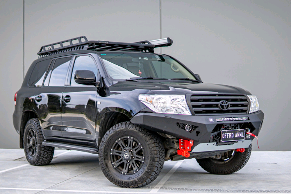 Predator Bull bar, Suitable for Toyota Land Cruiser 200 Series, 2008 (MY08) to 2014