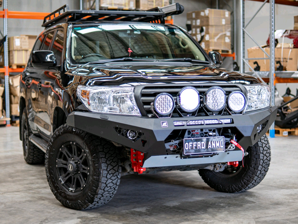 Predator Bull bar, Suitable for Toyota Land Cruiser 200 Series, 2008 (MY08) to 2014
