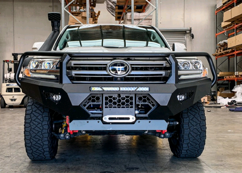Toro Bull bar, Suitable for Toyota Land Cruiser 200 Series, 2015-2021
