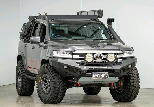 Predator Bull bar, Suitable for Toyota Land Cruiser 300 Series, 2021 on